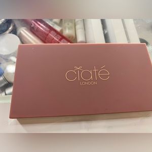 Eyeshadow palette never used